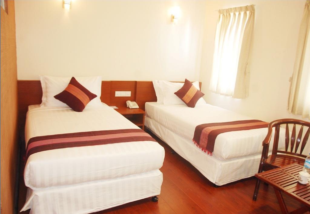 Hotel Memory Sittwe Extérieur photo